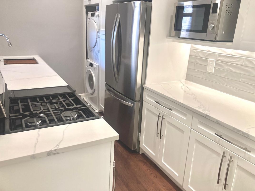Interior, Kitchen, Washer, Wood Texture Flooring