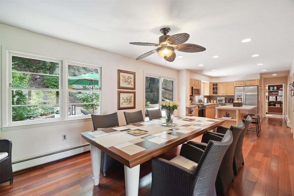 Dining room, Interior, Kitchen, Recessed Lighting, Stainless Steel Appliances, Wood Texture Flooring