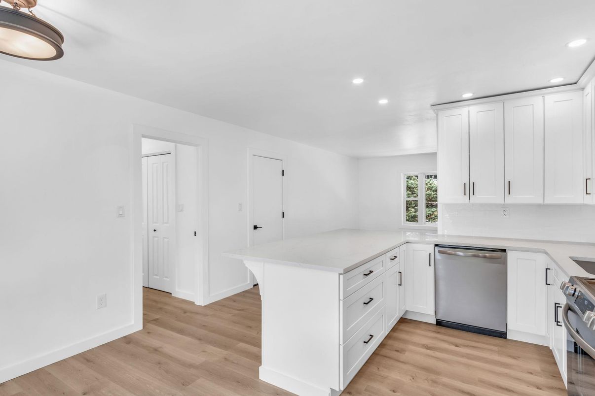 Interior, Kitchen, Recessed Lighting, Wood Texture Flooring