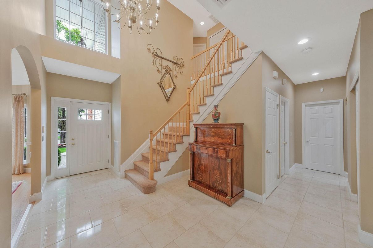 Chandelier, Interior, Recessed Lighting
