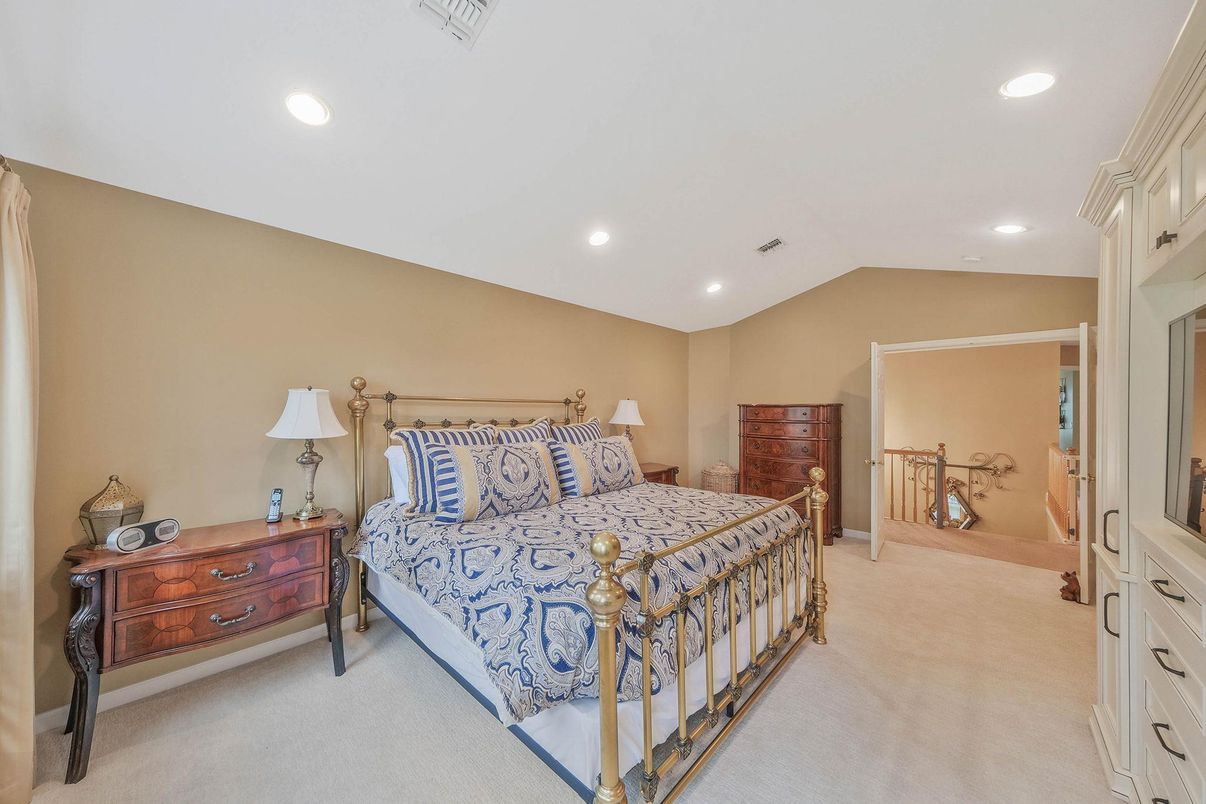 Bedroom, Interior, Recessed Lighting