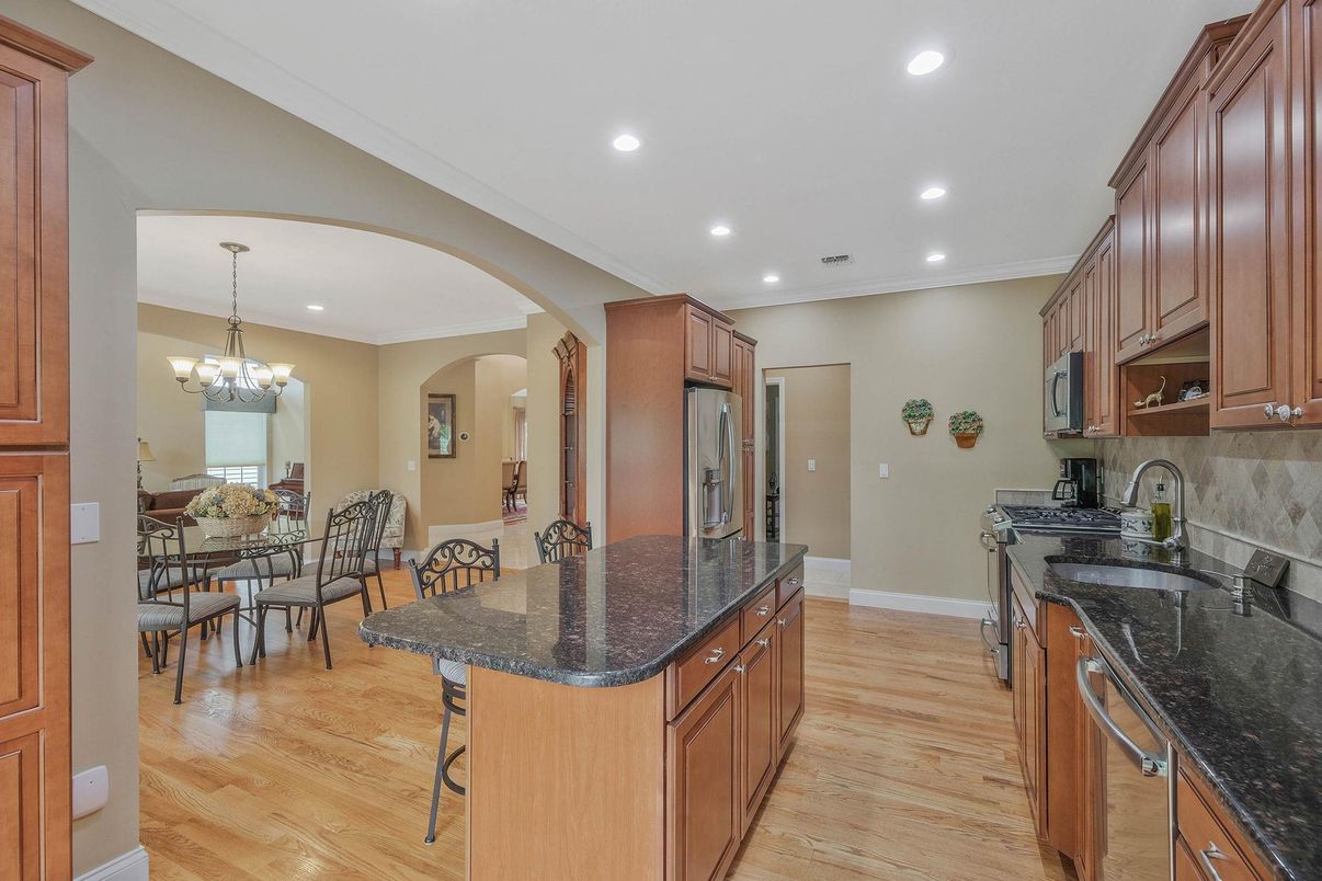 Chandelier, Dining room, Interior, Kitchen, Recessed Lighting, Wood Texture Flooring