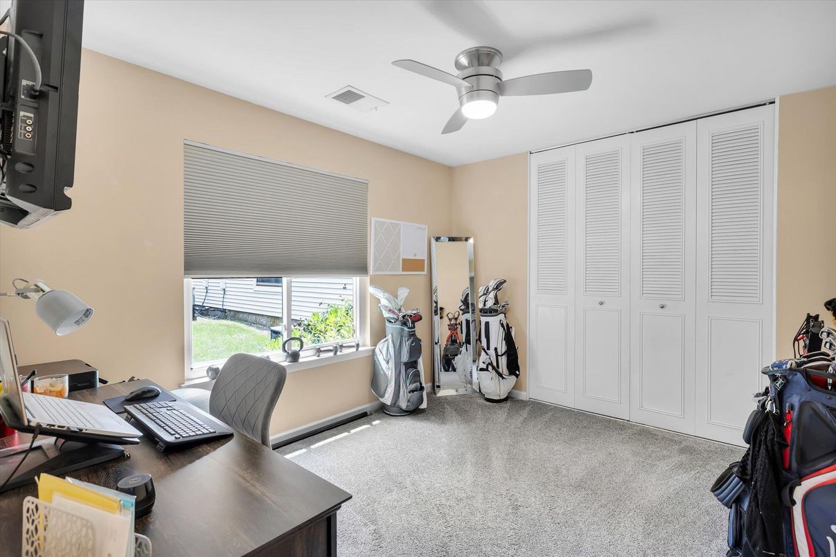Home Office, Interior