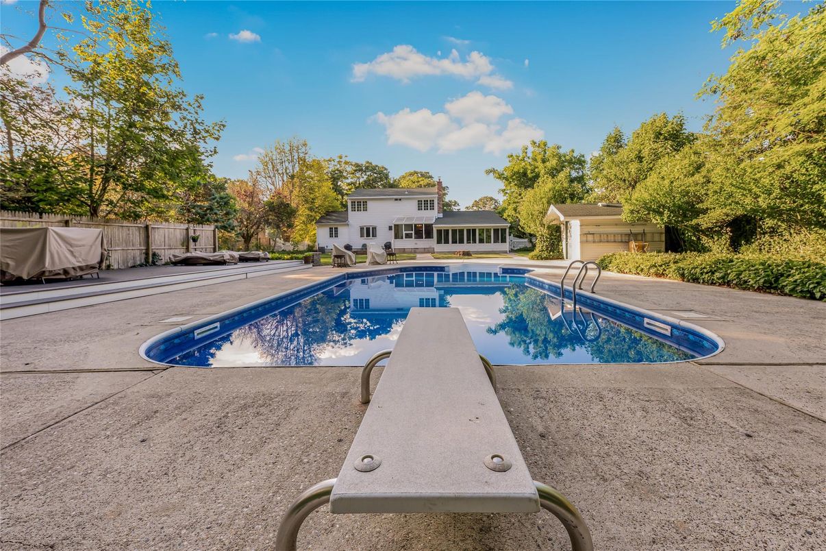 Exterior, Pool