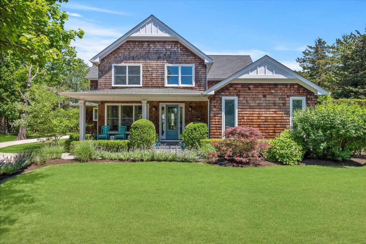 Exterior, Facade, Brick Facade, Brick Traditional