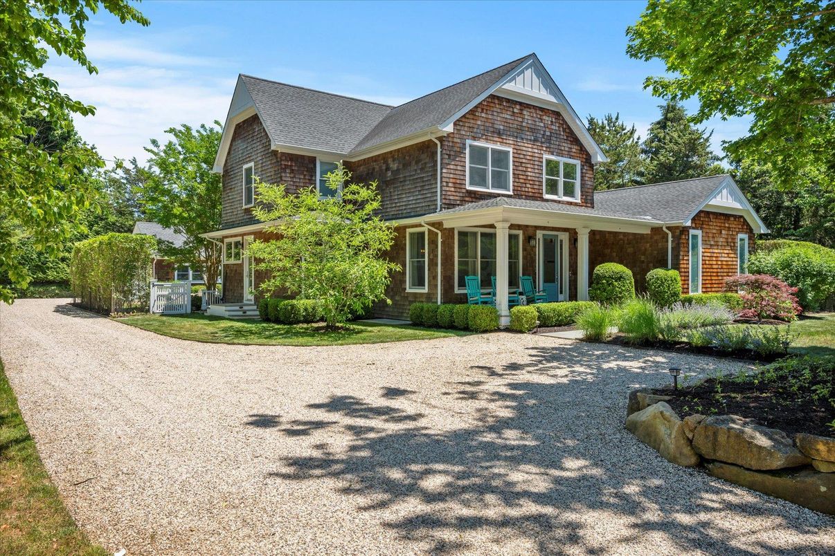 Exterior, Facade, Brick Facade, Log Home