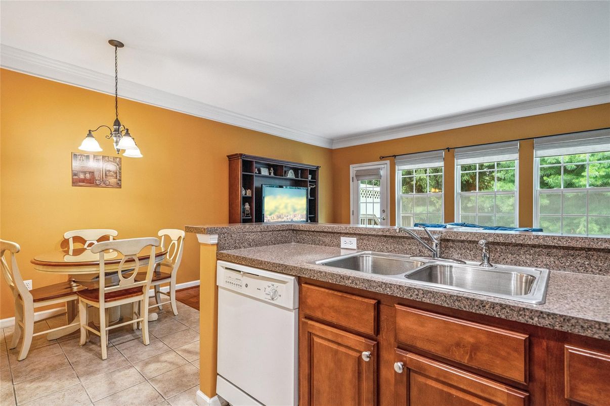 Dining room, Interior, Kitchen, Pendant Lights