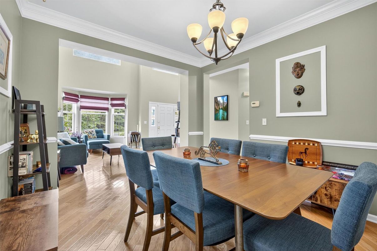 Chandelier, Dining room, Interior, Living room, Wood Texture Flooring