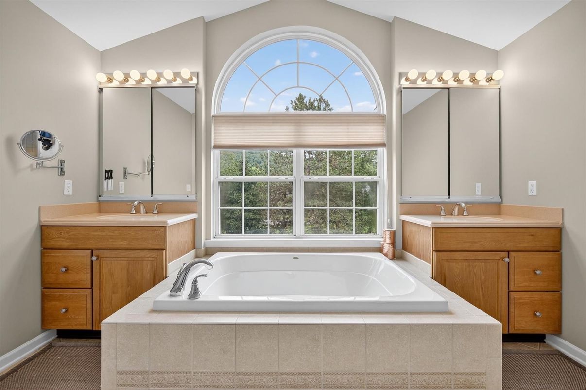 Bathroom, Dual Sink Vanities, Interior