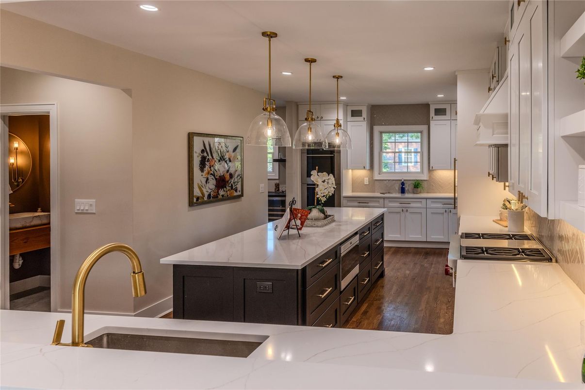 Interior, Kitchen, Pendant Lights, Recessed Lighting, Wood Texture Flooring