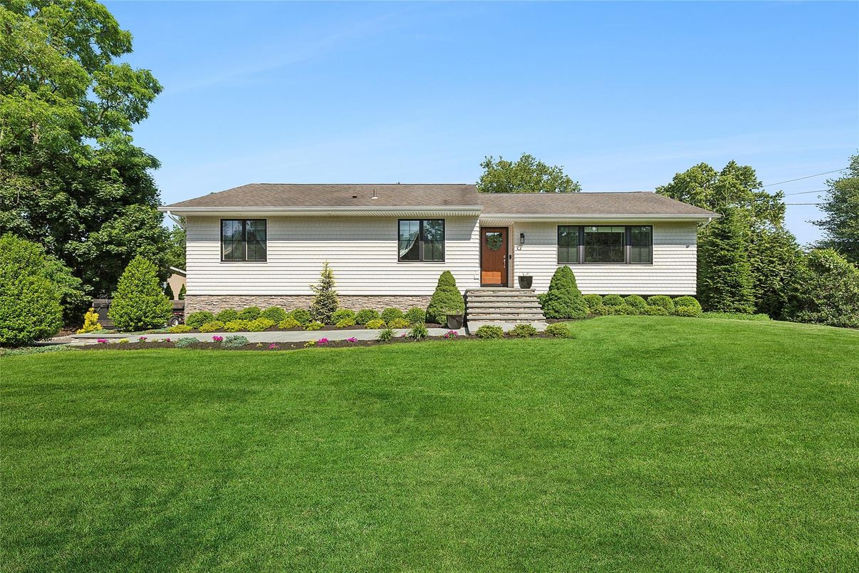 Backyard, Exterior, Facade, Ranch