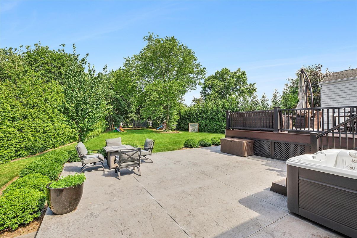 Backyard, Exterior, Hot Tub