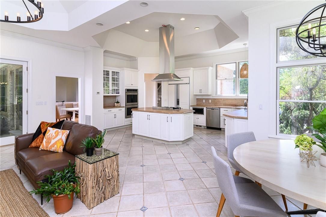 Dining room, Interior, Kitchen, Recessed Lighting, Stainless Steel Appliances