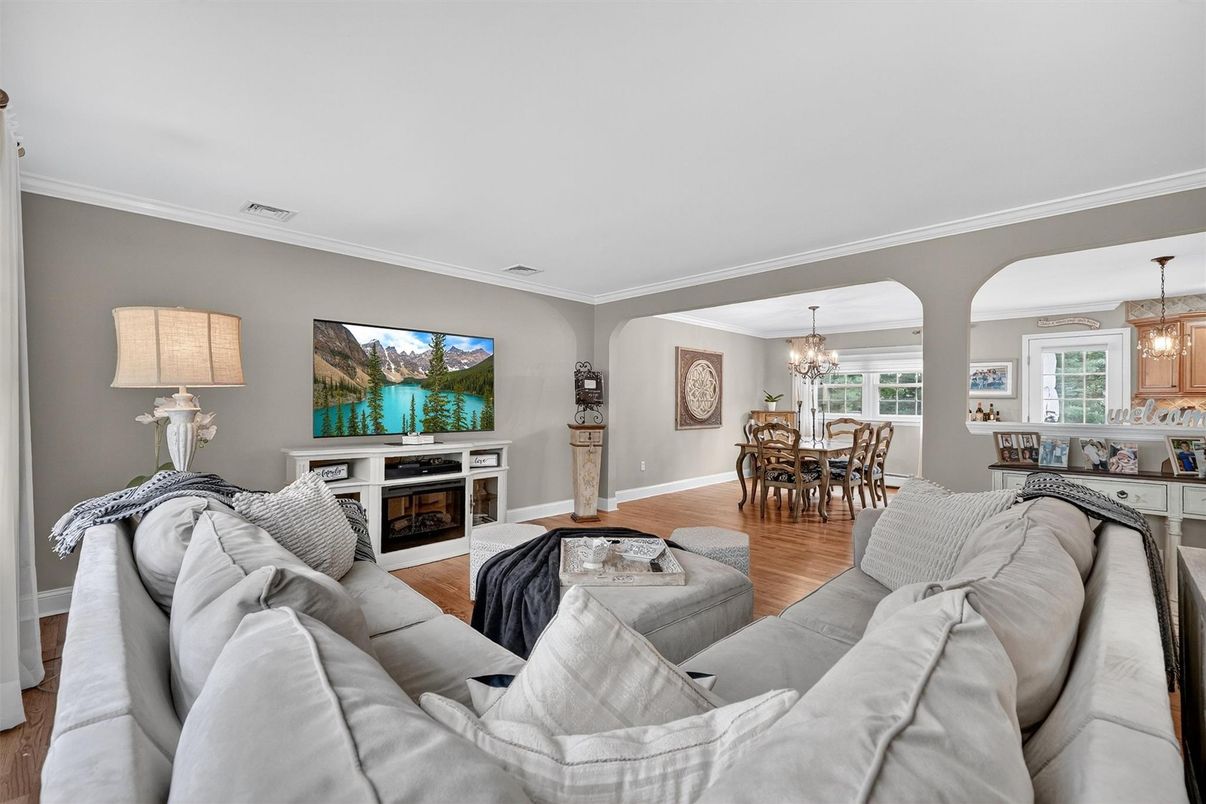 Chandelier, Dining room, Fireplace, Interior, Living room, Wood Texture Flooring