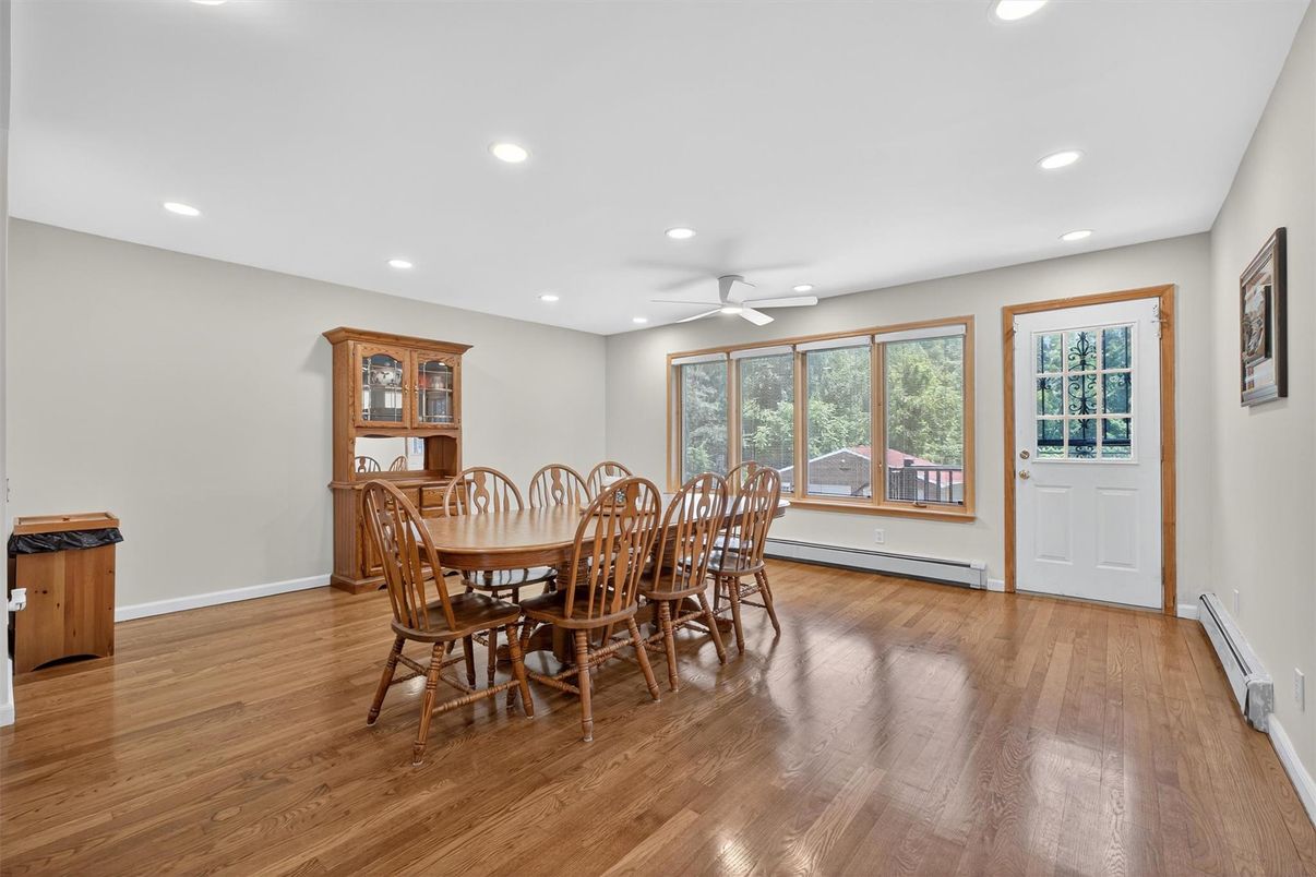 Dining room, Interior, Recessed Lighting, Wood Texture Flooring