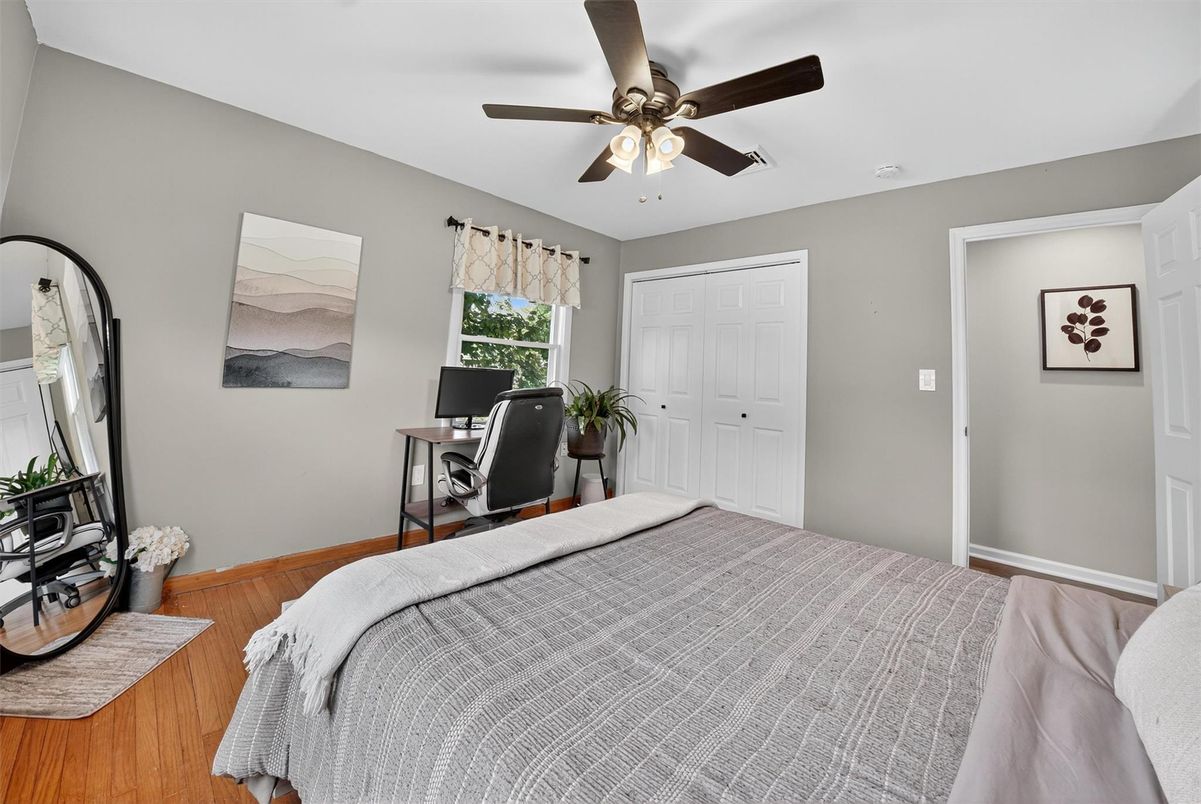 Bedroom, Home Office, Interior, Wood Texture Flooring