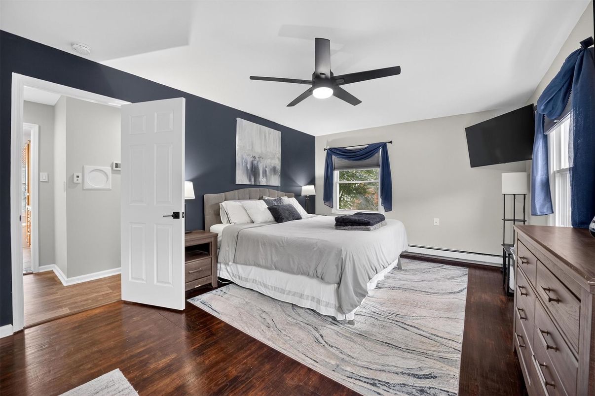 Bedroom, Interior, Wood Texture Flooring