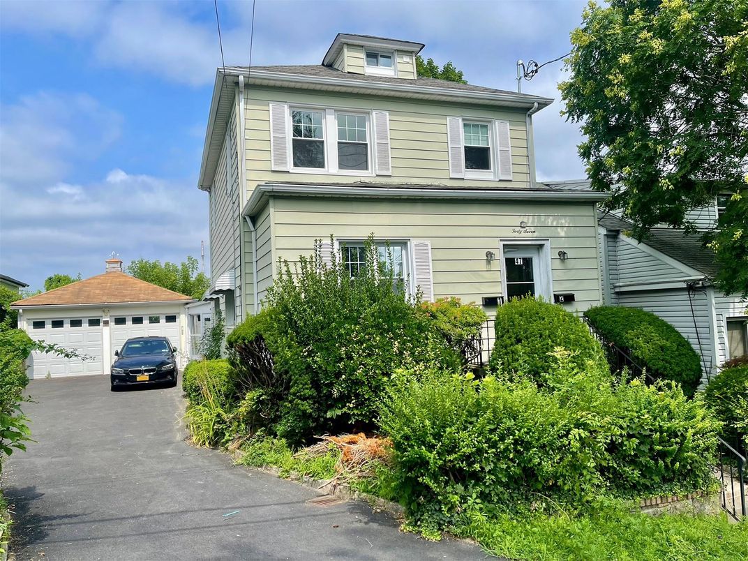 Detached Garage, Exterior, Facade, American Foursquare
