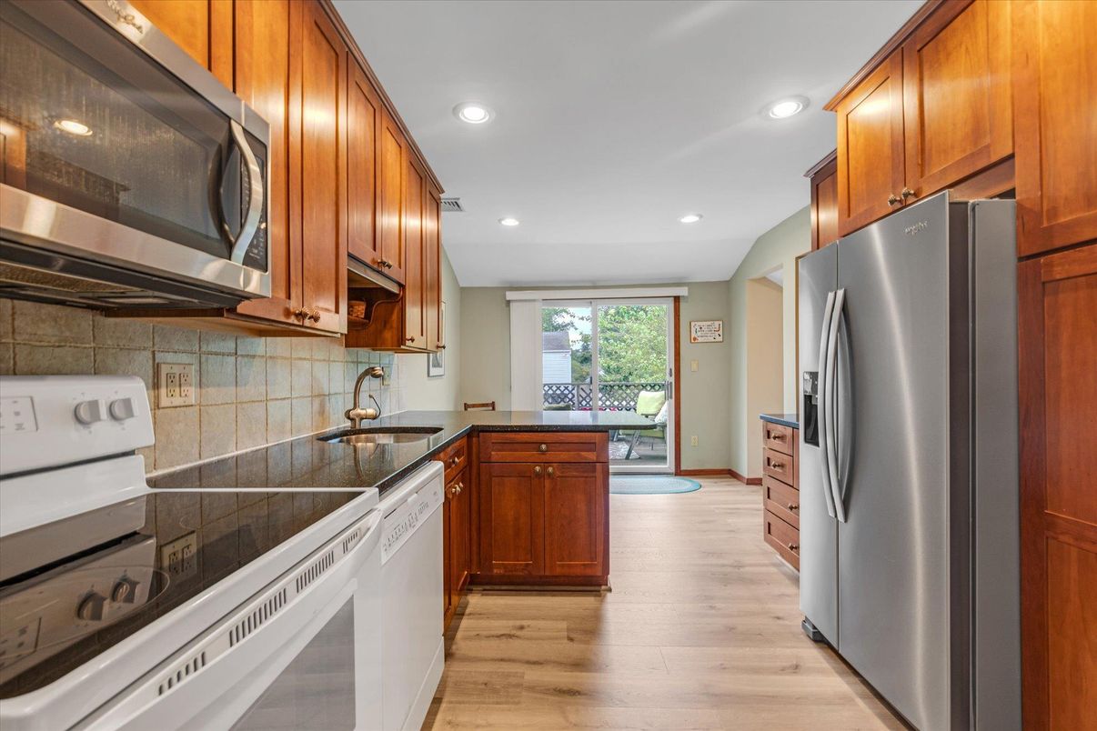 Interior, Kitchen, Recessed Lighting, Wood Texture Flooring