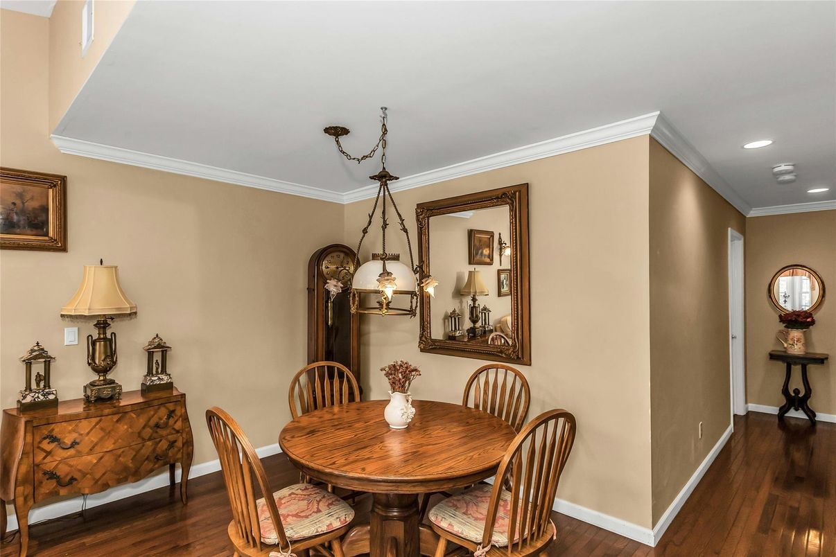 Dining room, Interior, Pendant Lights, Recessed Lighting, Wood Texture Flooring
