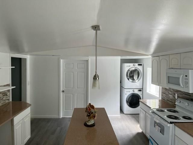 Interior, Kitchen, Pendant Lights, Utility Closets, Washer, Wood Texture Flooring