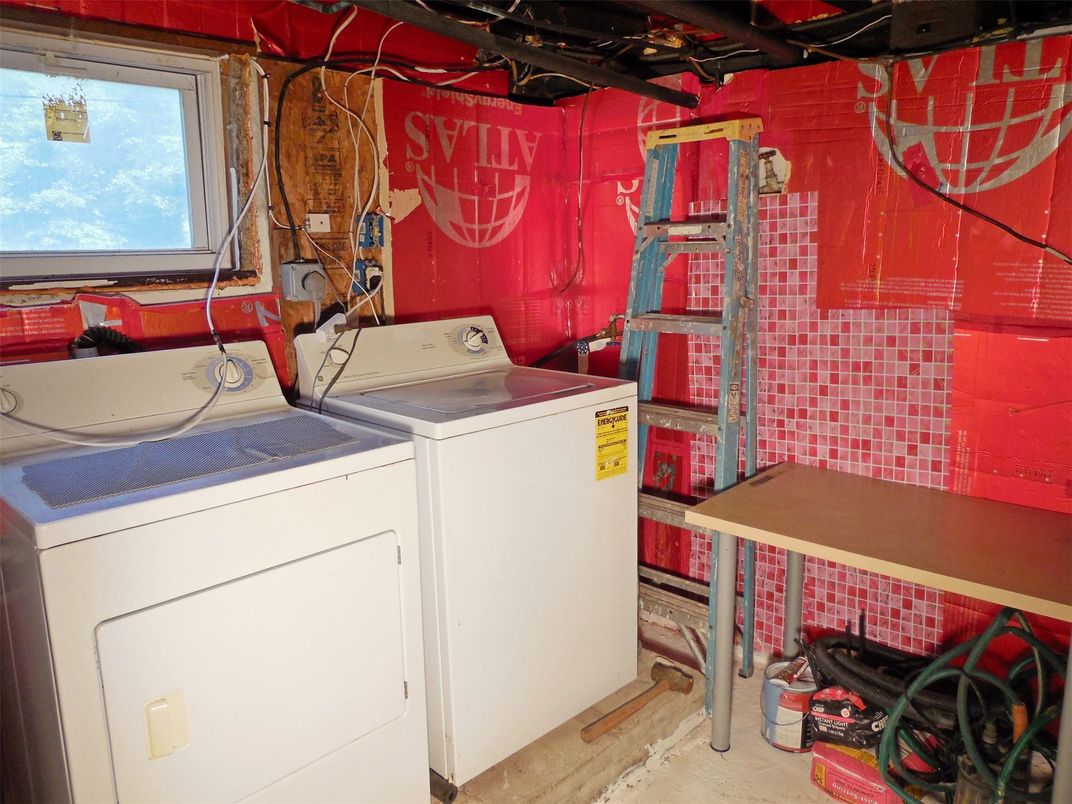 Interior, Utility Closets, Washer
