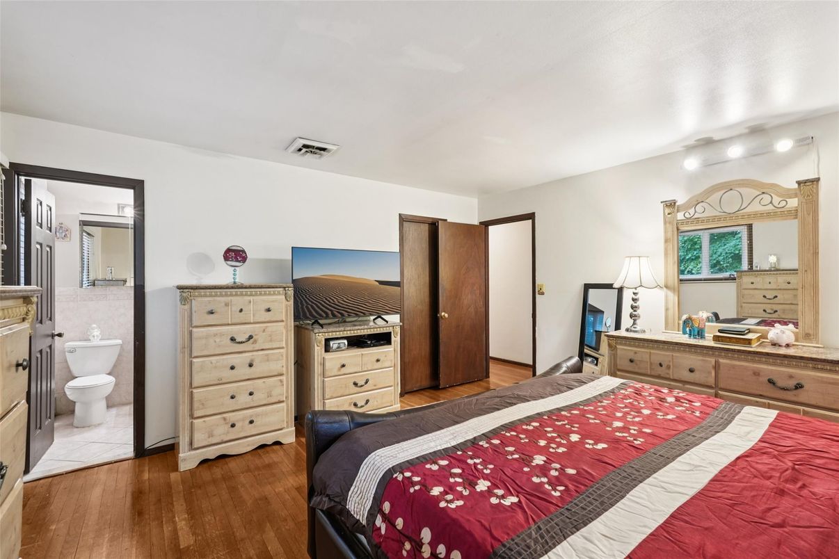 Bathroom, Bedroom, Interior, Wood Texture Flooring