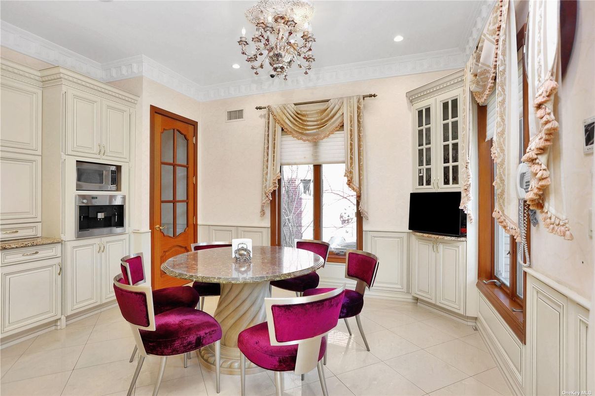 Chandelier, Dining room, Interior, Kitchen, Recessed Lighting