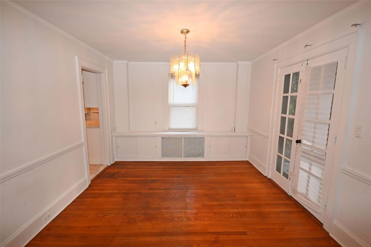 Chandelier, Empty room, Interior, Wood Texture Flooring
