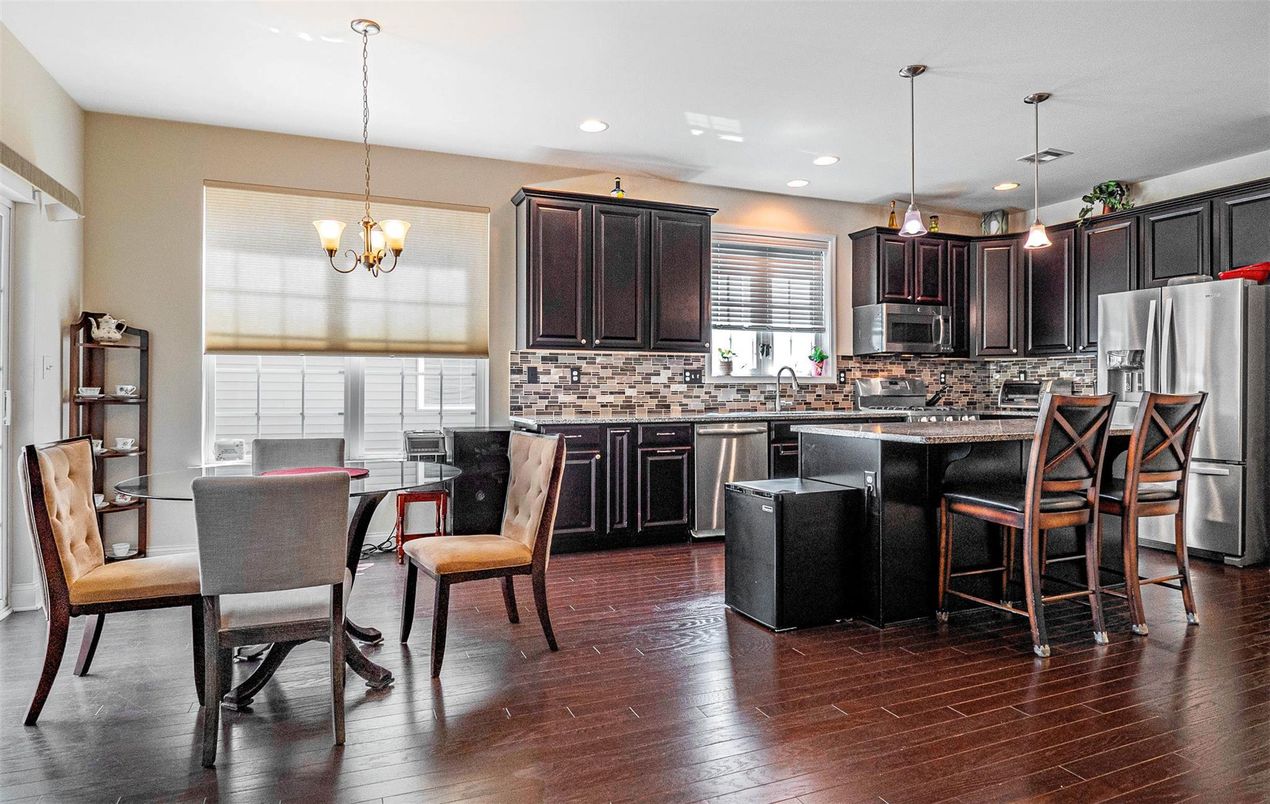 Chandelier, Dining room, Interior, Kitchen, Pendant Lights, Recessed Lighting, Wood Texture Flooring