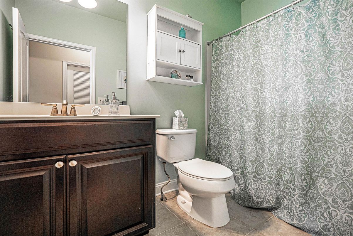 Bathroom, Interior