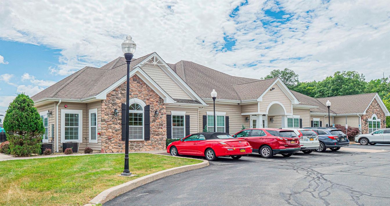 Exterior, Facade, Brick Facade, Brick Traditional
