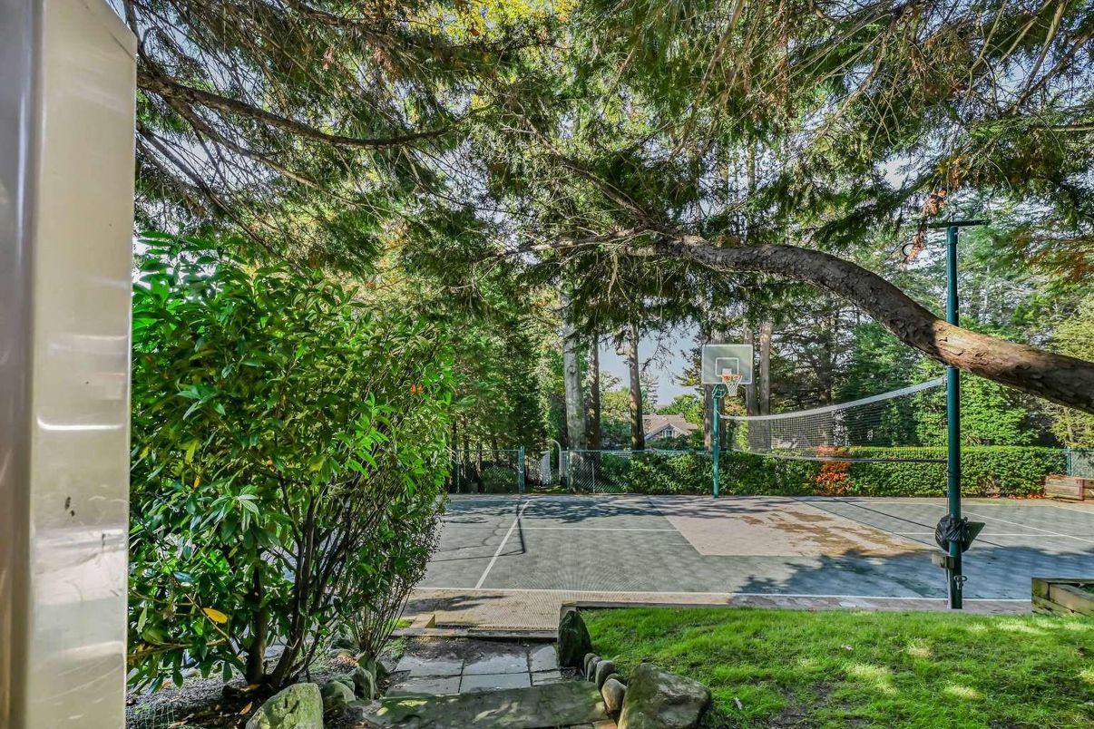 Exterior, Tennis Courts