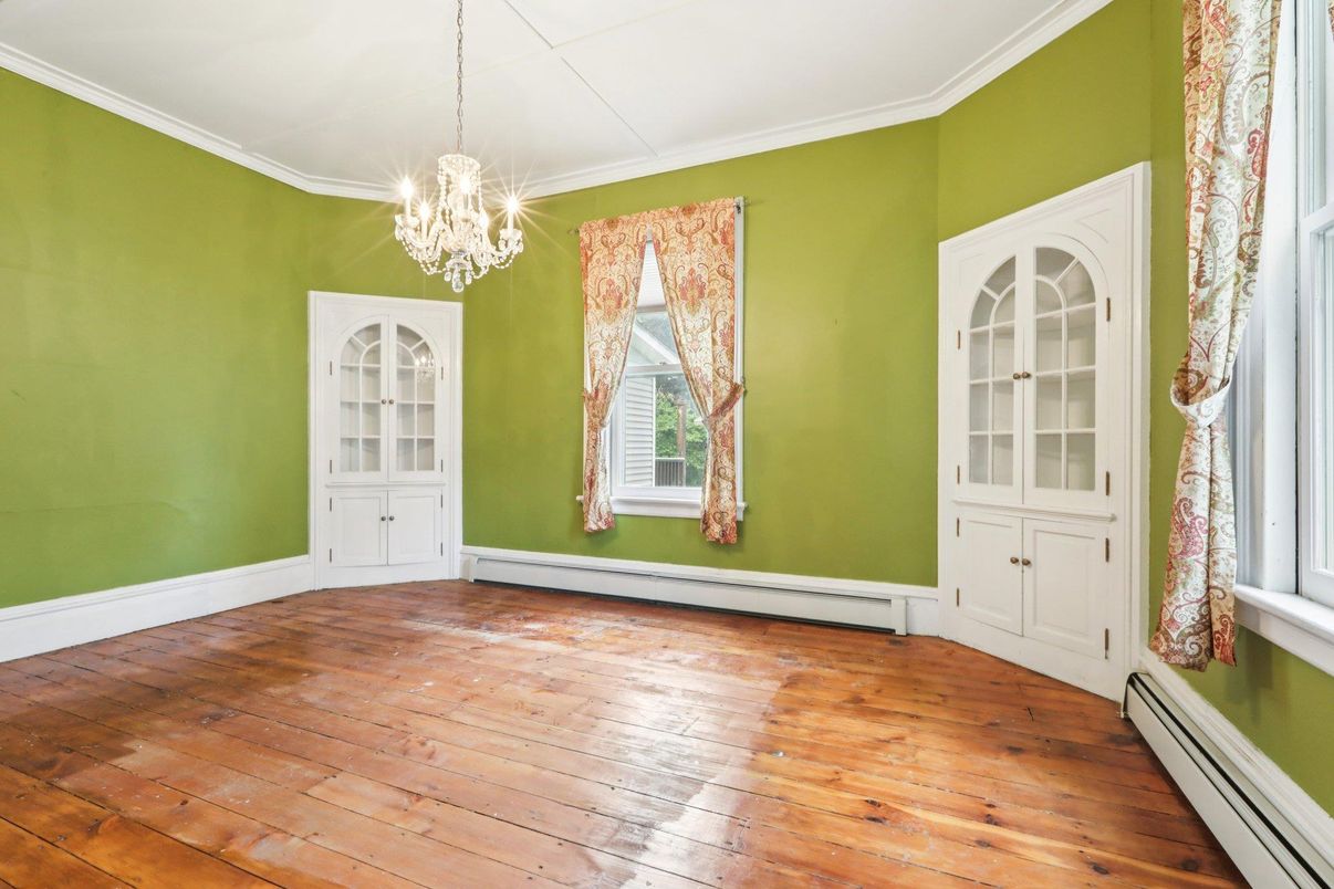 Chandelier, Empty room, Interior, Wood Texture Flooring