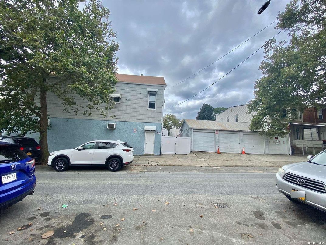 Detached Garage, Exterior