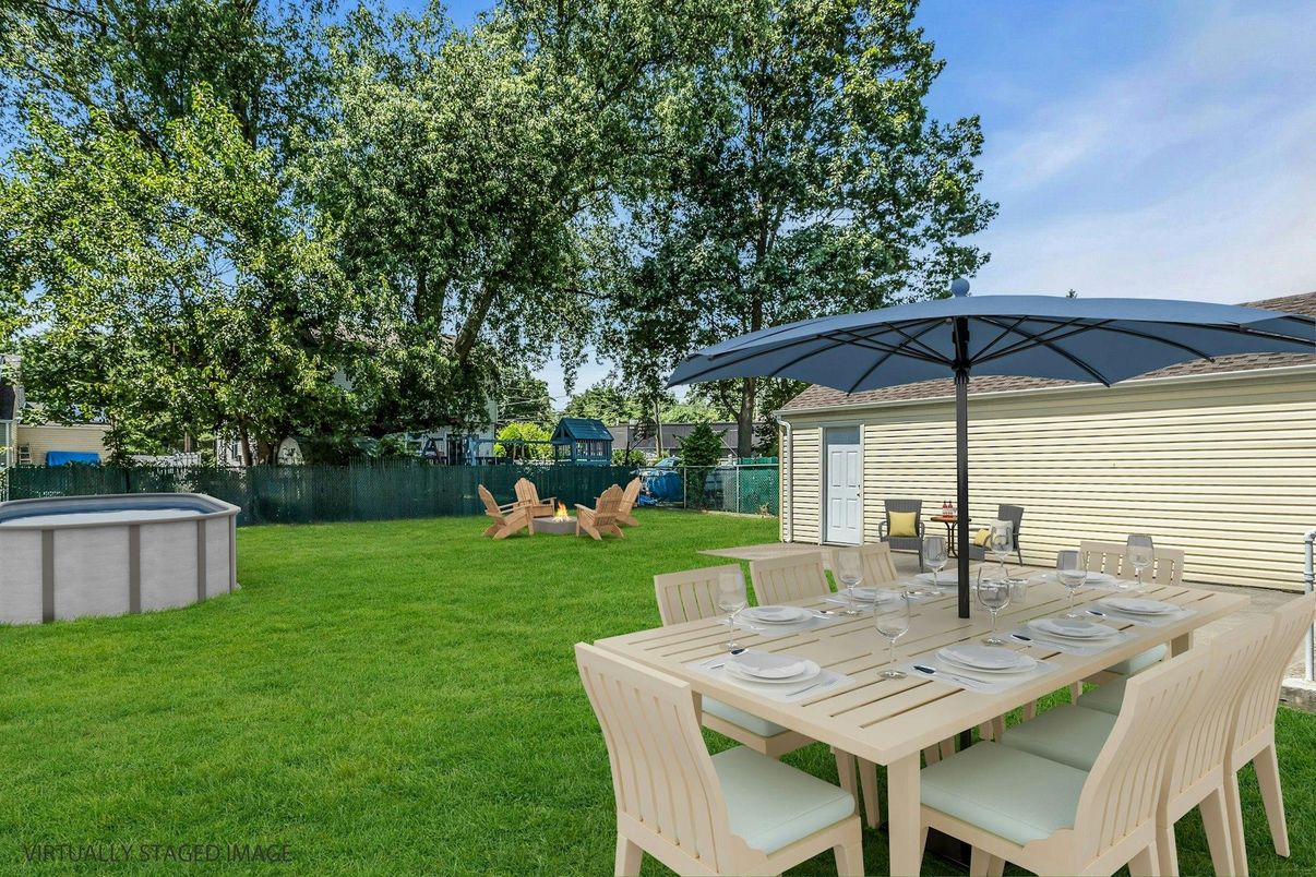 Backyard, Exterior