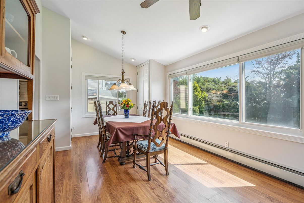 Dining room, Interior, Pendant Lights, Recessed Lighting, Wood Texture Flooring