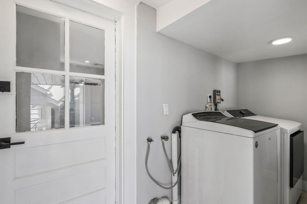 Interior, Recessed Lighting, Washer