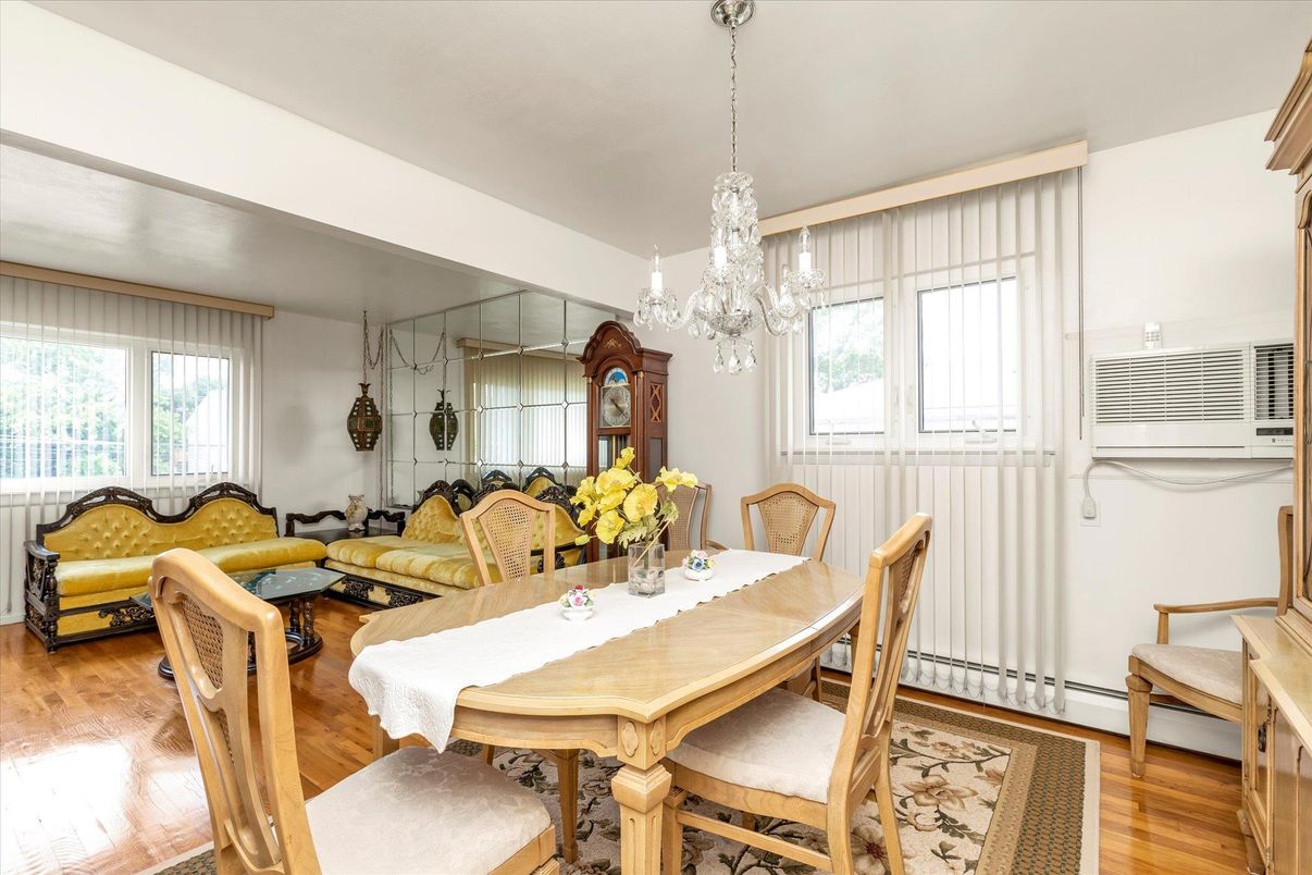 Chandelier, Dining room, Interior, Living room, Wood Texture Flooring