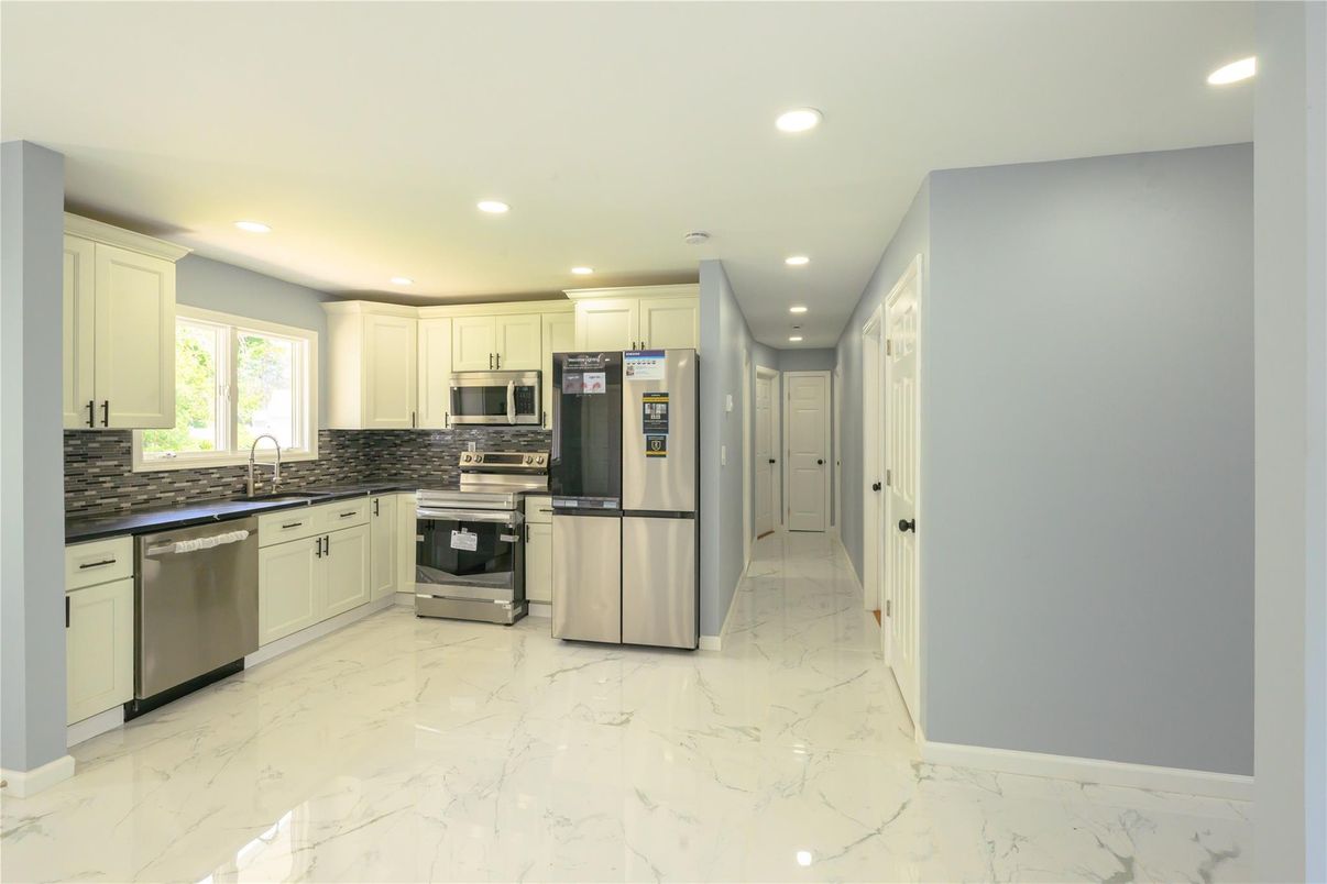 Interior, Kitchen, Marble, Recessed Lighting, Stainless Steel Appliances