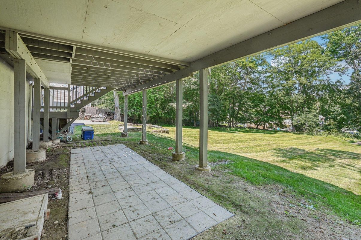Backyard, Exterior