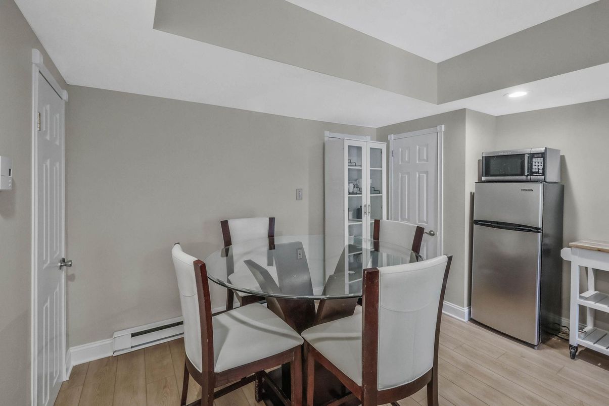 Dining room, Interior, Kitchen, Recessed Lighting, Wood Texture Flooring