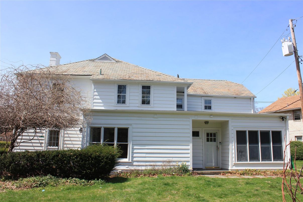 Exterior, Facade, Cape Cod
