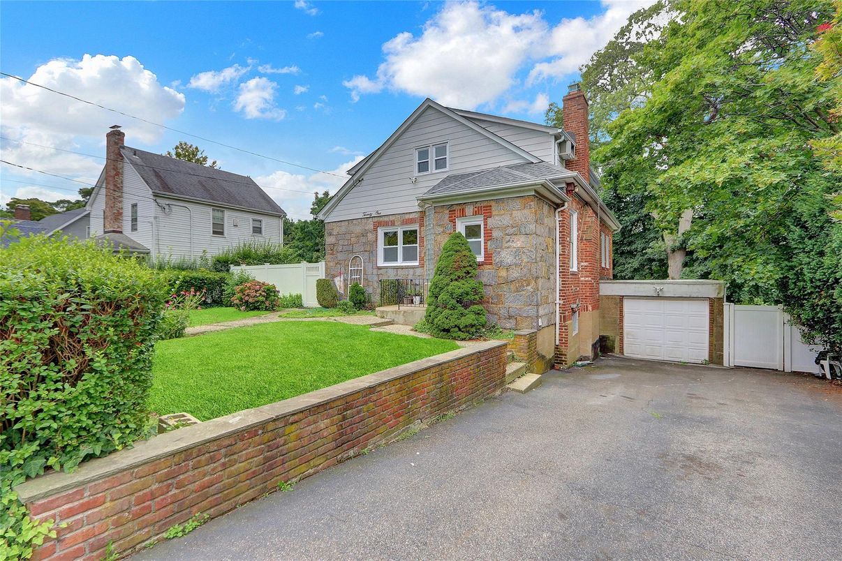 Backyard, Detached Garage, Exterior
