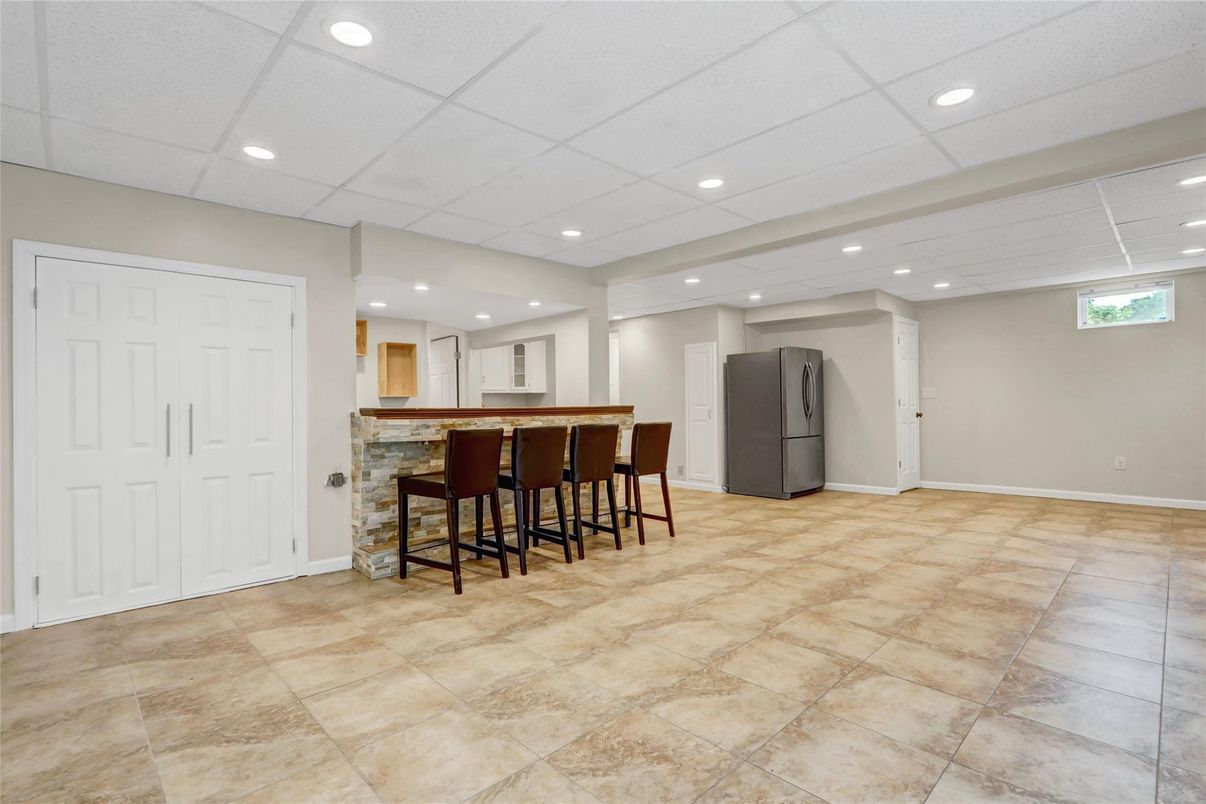 Interior, Recessed Lighting