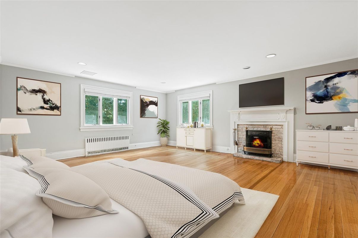 Bedroom, Fireplace, Interior, Recessed Lighting, Wood Texture Flooring