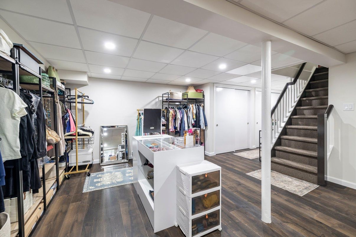 Interior, Recessed Lighting, Walk-in Closets, Wood Texture Flooring