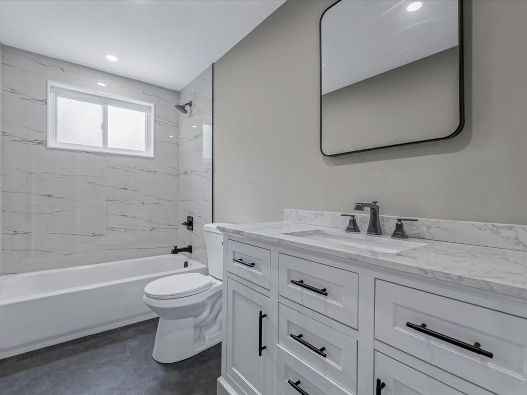 Bathroom, Interior, Marble Walls, Recessed Lighting
