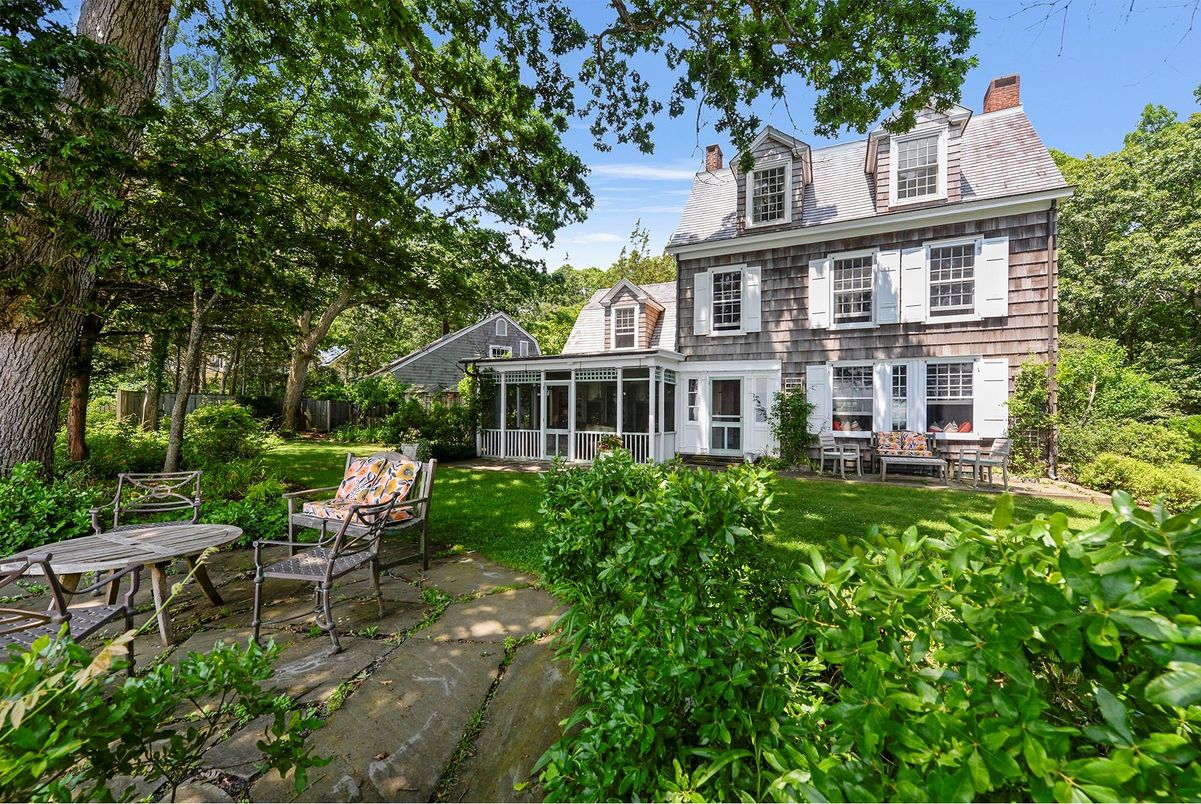 Backyard, Exterior, Facade, Georgian