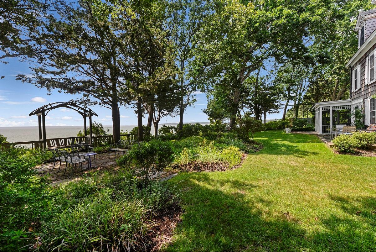 Backyard, Exterior, Water